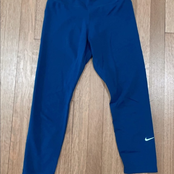 Athleta, Lululemon, Balance Athletica - Picture 15 of 16